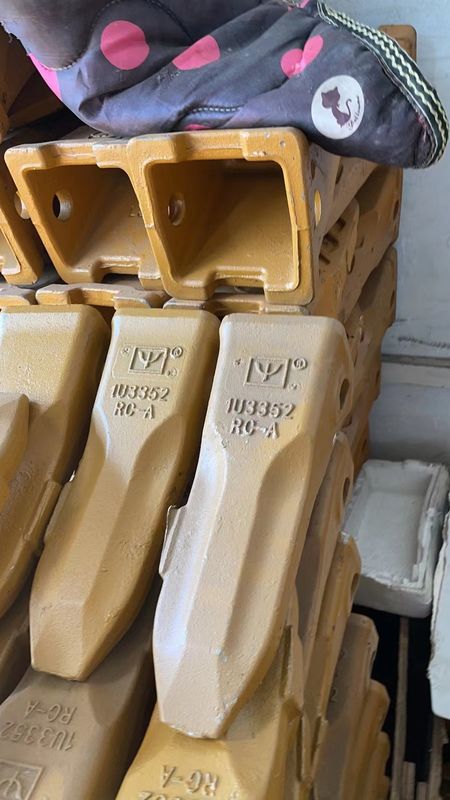 খাদ ইস্পাত Excavator Bucket Teeth Forging Casting IU3352 Cat E320 জন্য পাথর দাঁত
