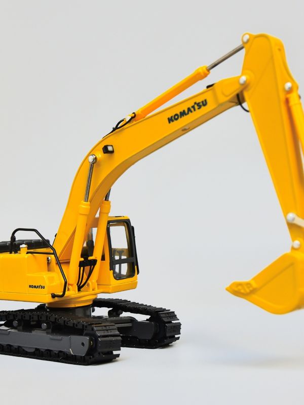Komatsu PC200 Excavator 1/43 স্কেল ডাইকাস্ট মেটাল মডেল সংগ্রহযোগ্য খোলা দরজা