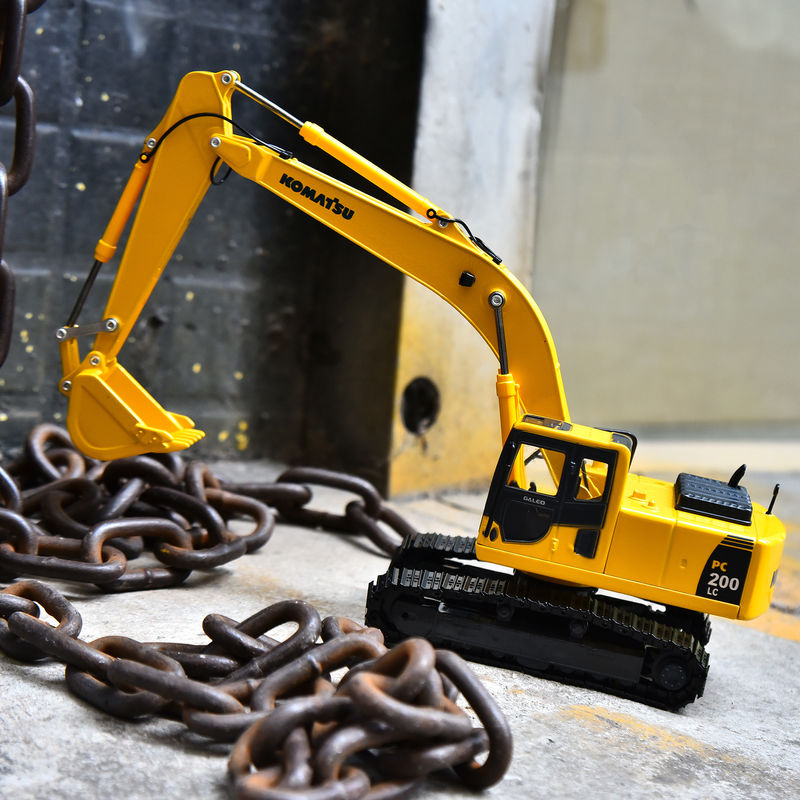 Komatsu PC200 Excavator 1/43 স্কেল ডাইকাস্ট মেটাল মডেল সংগ্রহযোগ্য খোলা দরজা