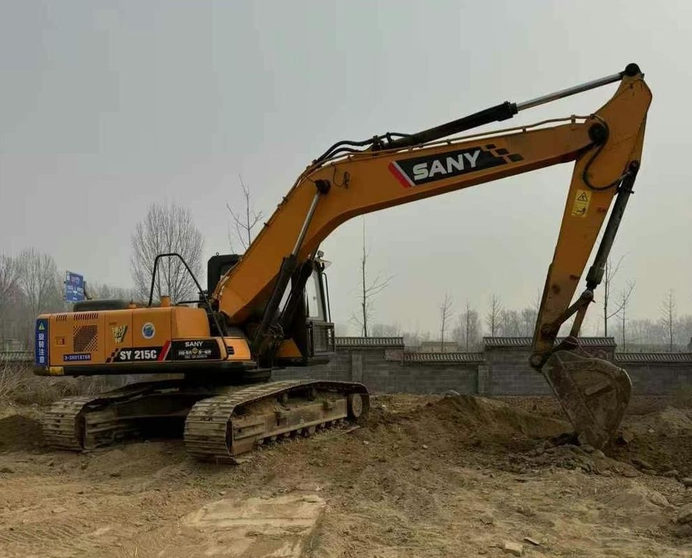 ব্যবহৃত স্যানি SY215-9 ক্রলার এক্সক্যাভেটর ভারী দায়িত্ব নির্মাণ মেশিন নির্ভরযোগ্য কর্মক্ষমতা