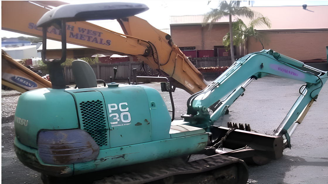 ভাল রক্ষণাবেক্ষণ ব্যবহৃত Komatsu PC30-7 মিনি Excavator নির্মাণ এবং ল্যান্ডস্কেপিং জন্য আইএসও সার্টিফাইড