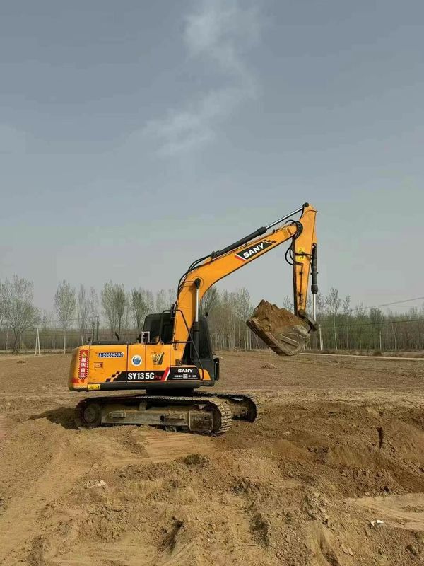 ব্যবহৃত SANY SY135 নির্মাণ খনির জন্য 13.5 টন এক্সক্যাভেটর