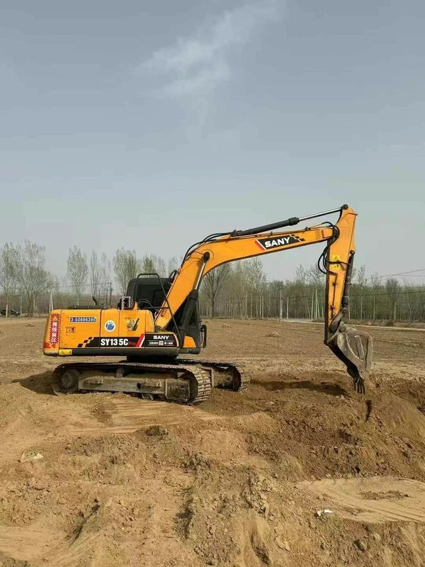 ব্যবহৃত SANY SY135 নির্মাণ খনির জন্য 13.5 টন এক্সক্যাভেটর