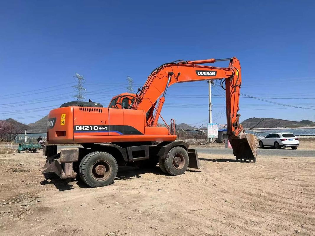 ব্যবহৃত Doosan DH210 চাকা খননকারী হাইড্রোলিক ড্রাইভ উচ্চ মানের প্রাক মালিকানাধীন নির্মাণ মেশিন