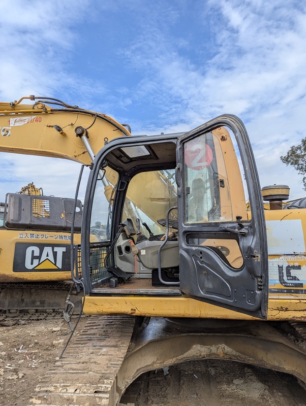 ভারী নির্মাণের জন্য উচ্চ টর্ক এবং ভালভাবে রক্ষণাবেক্ষণের সাথে ব্যবহৃত Liugong 922E 22 টন ক্লাস হাইড্রোলিক ক্রলার এক্সক্যাভেটর