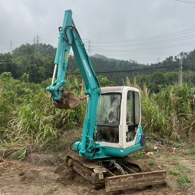 কমপ্যাক্ট এক্সকাভেটর Komatsu PC30-7 কেবিনের সাথে ব্যবহার করা হয়েছে 3 টন মিনি এক্সকাভেটর - সূক্ষ্ম-খননকারী কোমাটসু মেশিনারি, কম-জ্বালানি মিনি সরঞ্জাম বিক্রয়ের জন্য